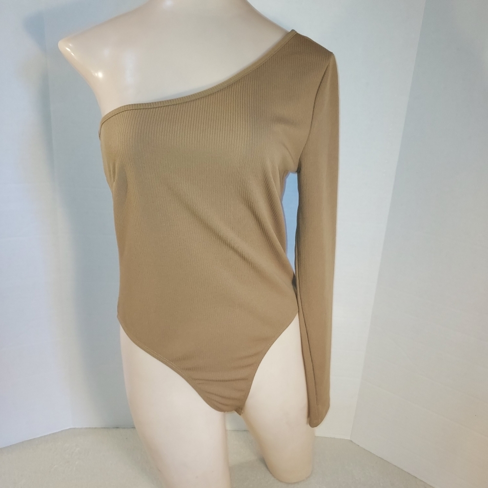 Princess Polly Tan Long Sleeve One Shoulder Bodysuit size 6